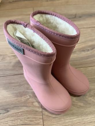 En fant gumaky nove nenosene 24, en fant,24