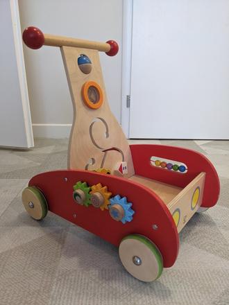 Učiaci vozík, choditko od hape, 