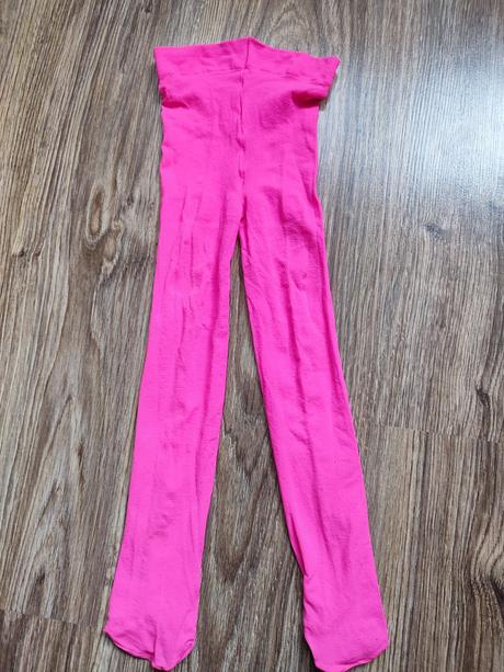 Neónové pančušky, 104