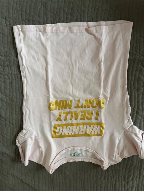 Dámske oblečenie, s