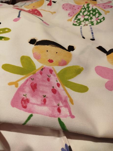 Dievčenský záves,