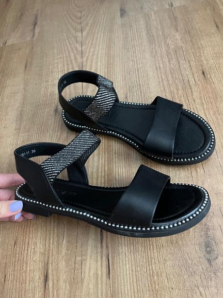 Sandálky, 36
