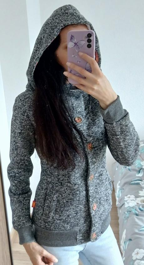 Mikina na gombiky, m / s