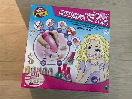 Nechtové štúdio pre slečny,