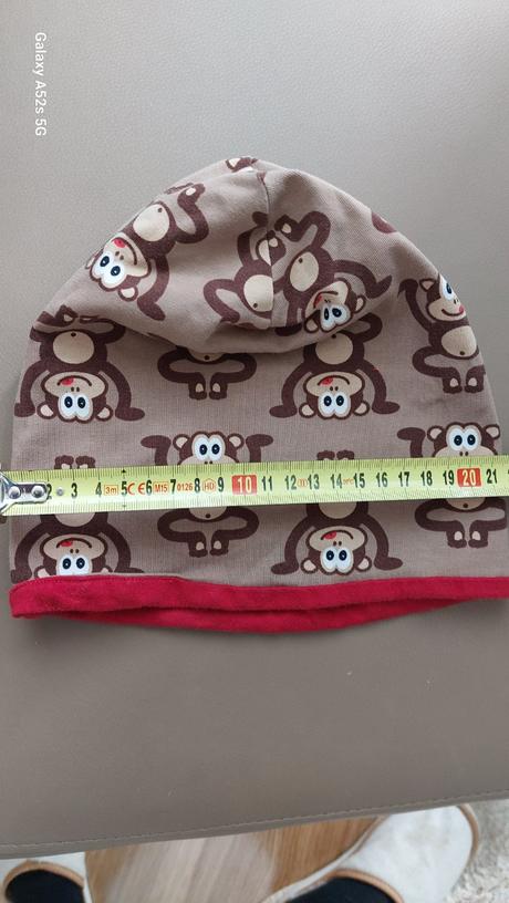 Bavlnená pružná čiapka, obojstranná 5-8r., 146