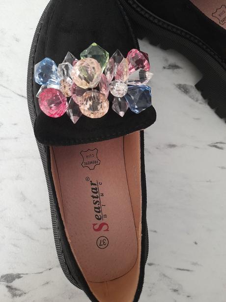 Čierne mokasíny, 37