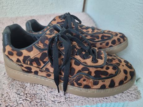 Topánky tiger, sinsay,39