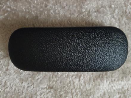 Pevne puzdro na okuliare - rozne,