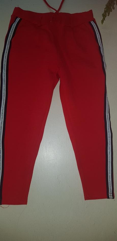 Červene nohavice, 122