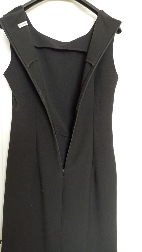 Krátke čierne šaty veľ.38, 38