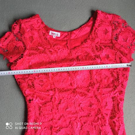 Spoločenské šaty, 42