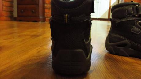 Kvalitné čižmy, 28