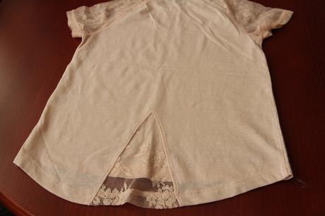 Jemnučké tričko s čipkou, lindex,128
