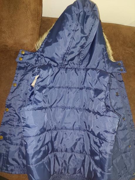 Vesta s kapucňou, 122