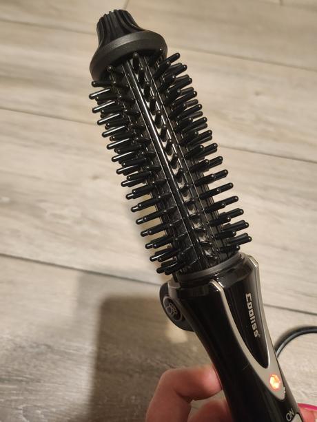 Malá výhrevná cestovná kefa, 