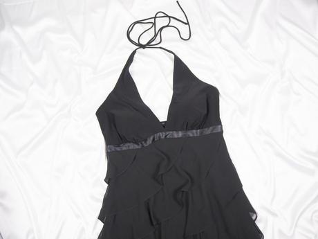 Kvalitné čierne elegantné šaty swing, 38