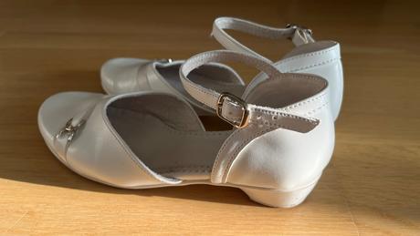 Biele sviatočné poltopánky, kornecki,35