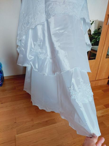 Svadobne saty +doplnky, 