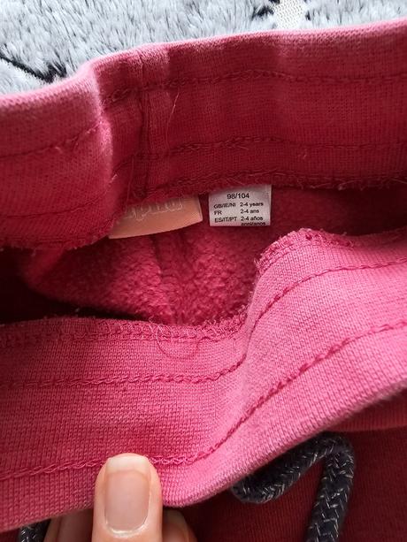 Teplaky + tricko, lupilu,98