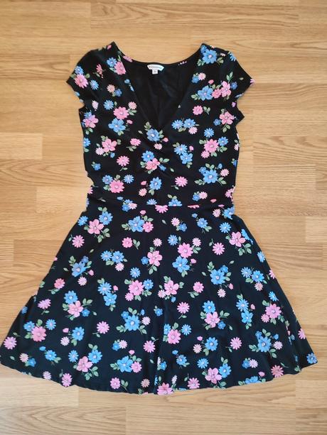 Kvietkove šaty m, clockhouse,m