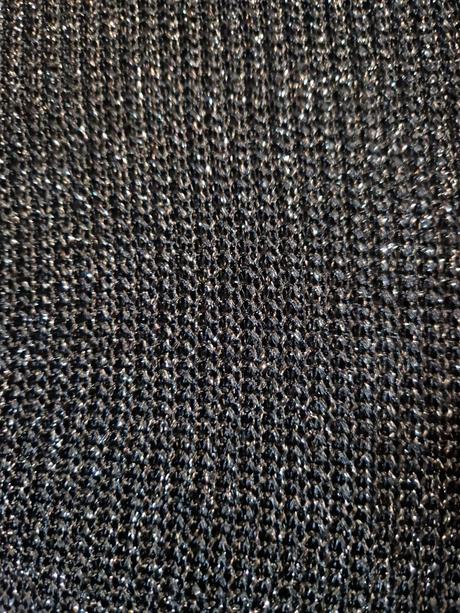 Zaujímavý pulóver s látkovým vsadením, m