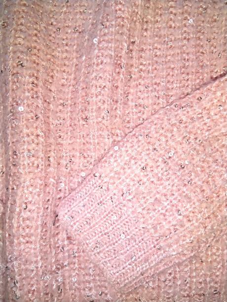 Krásny ligotavy svetrik, 122