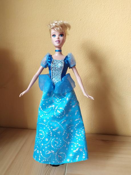 Barbie cinderella 2005,