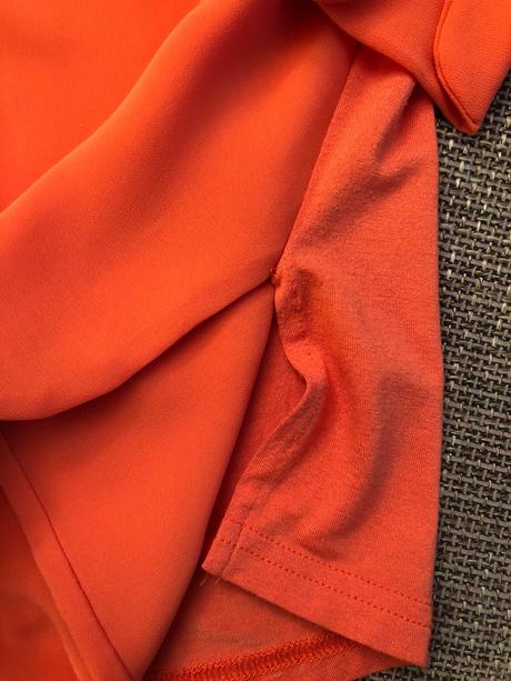 Oranžová bluzka s volanikom, veľkosť m, m