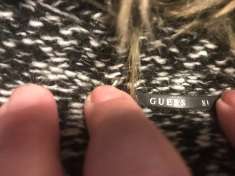 Sveter s umelou kozusinou zn. guess, guess,s