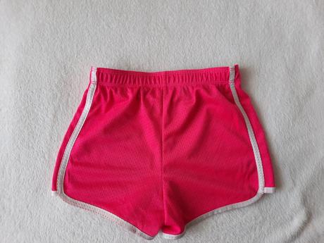 Letné šortky, 128