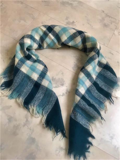 Šatka okolo krku, l