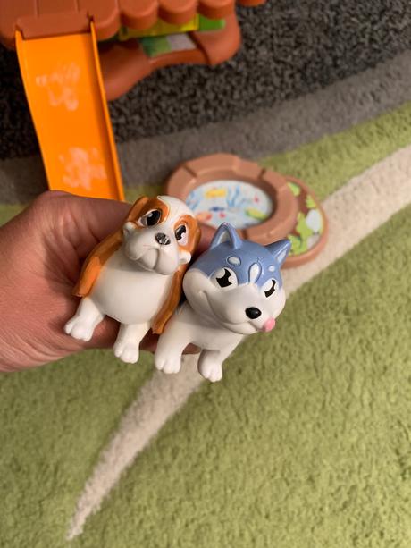 Domček na strome so psíkmi, 