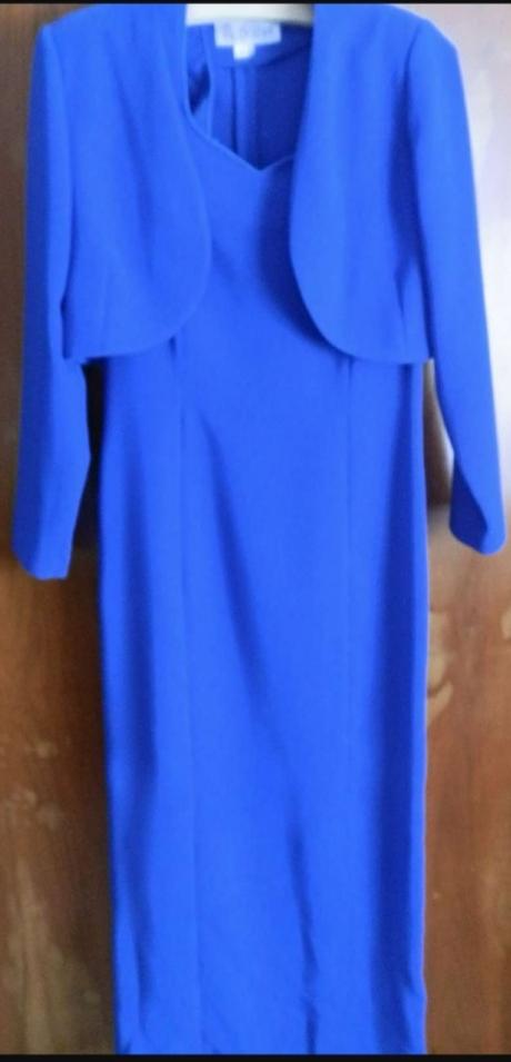 Spoločenské šaty, 38