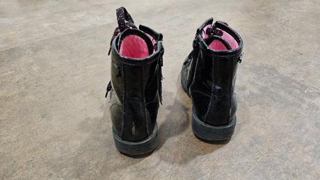 Dievčenské topánky, 31