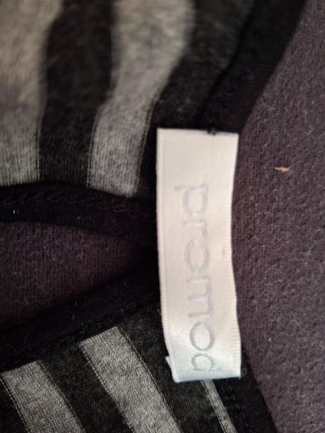 Dievčenské tričká., 152