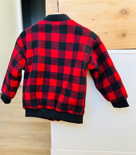 Bombera, reserved,98