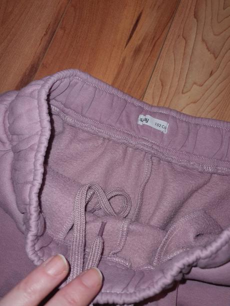 Super hrubšie tepláky 152, sinsay,152