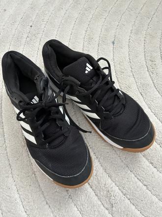 Adidas halové tenisky speedcourt m vel.44 1/2, adidas,44