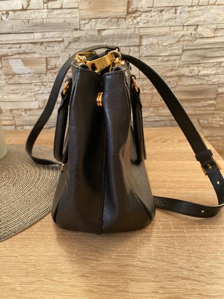 Original prada saffiano lux galleria double zip, prada