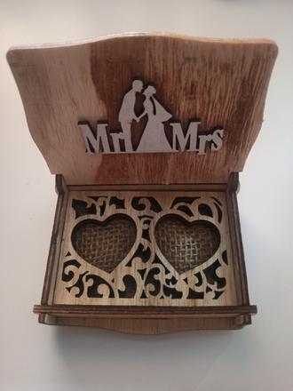 Krabička na obrùčky, 