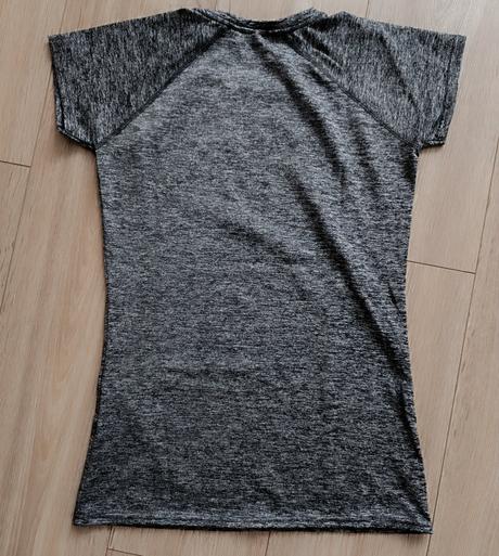 Dvě trička s krátkým rukávom 158/164, 158