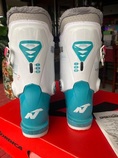 Nordica lyžiarky, nordica,19