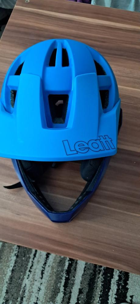Prilba leatt enduro, 
