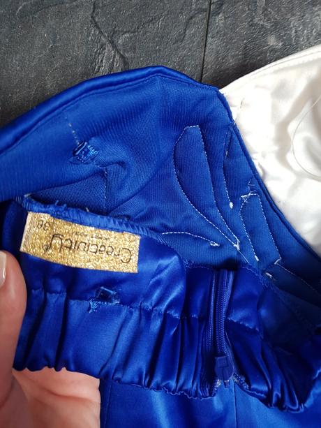 Kralovsky modre saty, 38