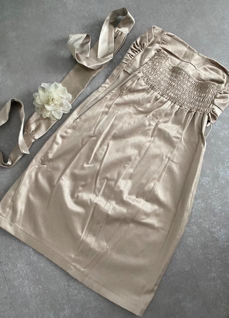 Elegantné spoločenské šaty, m