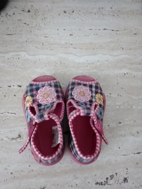 Sandalky pre slecnu, befado,19