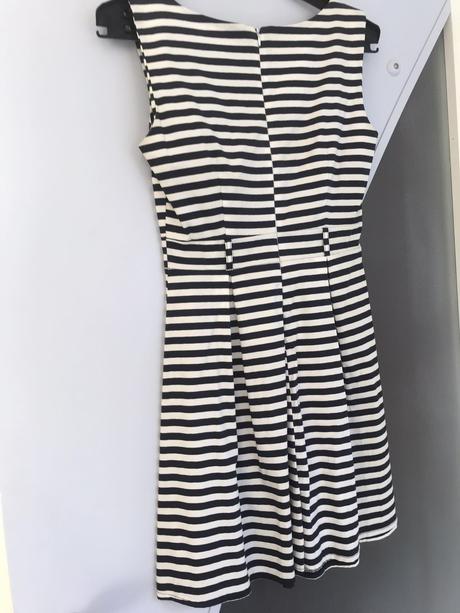 Námornícke šaty, m