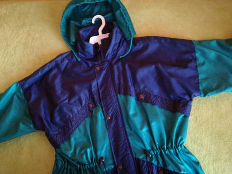 Šušťaková bunda s kapucňou, m