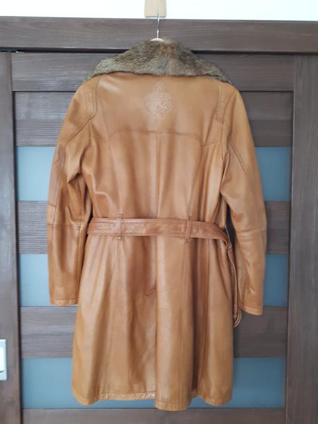 Pravý kožený kabát, 38