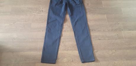 Biznis nohavice v.34, bershka,34